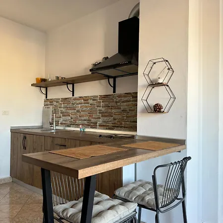 Apartment 2 Min Away From *